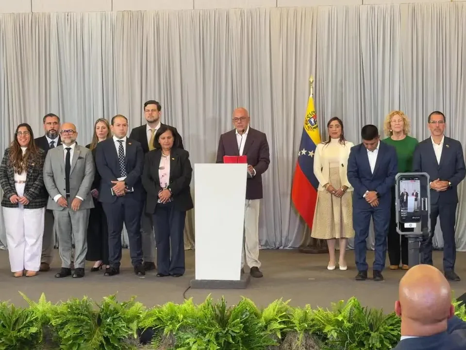 Figuera ve elecciones «por lo menos a finales del próximo año o a comienzos de 2028»; Capriles pide que la presidencial no espere al esquema de fases