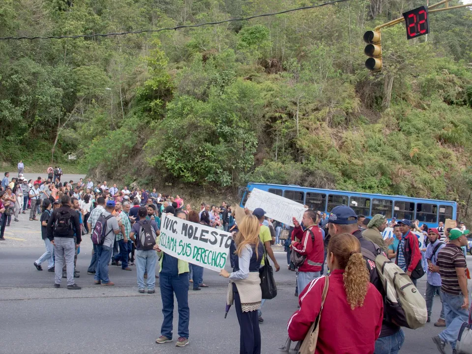 La interina sienta a Fedecámaras y a los sindicatos a discutir salarios, aguinaldos y prestaciones, pero sin cifras