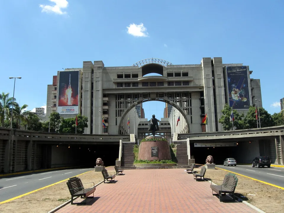 El TSJ elimina los dos tribunales de Caracas que concentraban las causas penales de adolescentes