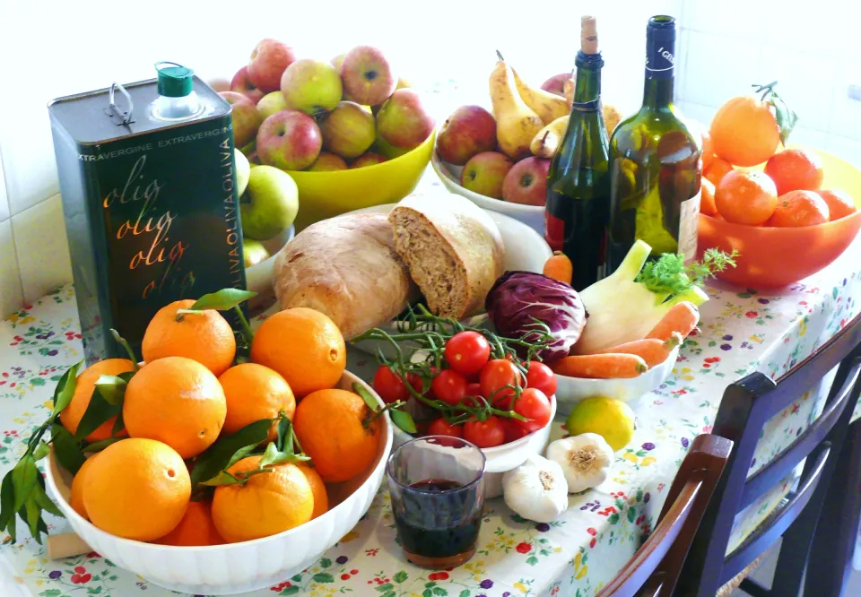 Una firma de 67 metabolitos en sangre vinculada a la dieta mediterránea se asocia con un 23% menos de mortalidad