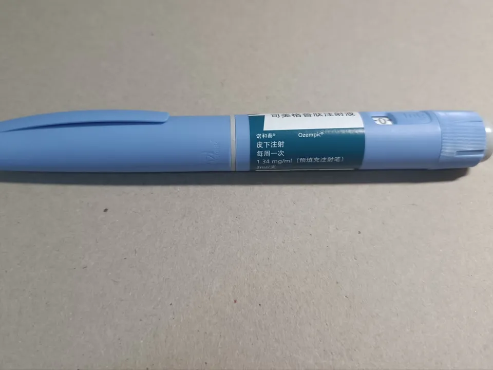 Galderma, L'Oréal y Natura prueban tratamientos para la llamada «cara de Ozempic»