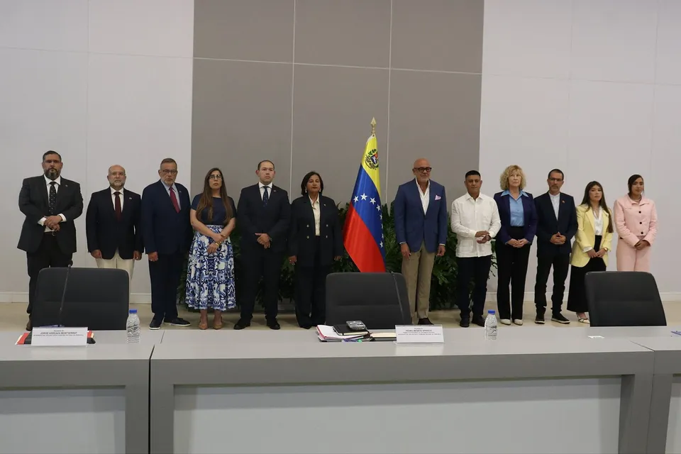 La delegación opositora suma a los abogados a la reforma judicial: «Vamos a devolver la justicia a los ciudadanos»