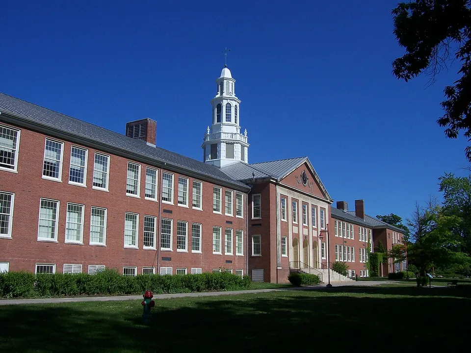 ICE detiene en Nueva York a un técnico venezolano de SUNY Brockport con permiso de trabajo vigente hasta 2029