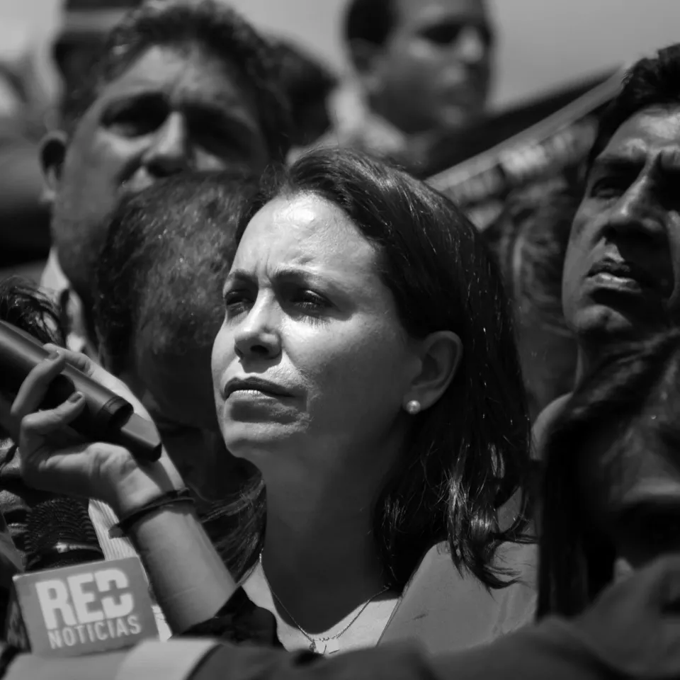 Machado ofrece garantías a quienes faciliten la transición y advierte: «Una palabra dada en un proceso de negociación se cumple»
