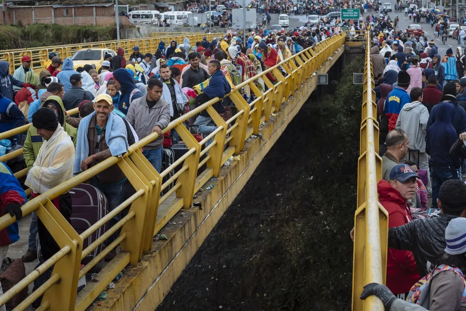 Keiko Fujimori y la interina coordinan vuelos para expulsar de Perú a venezolanos indocumentados