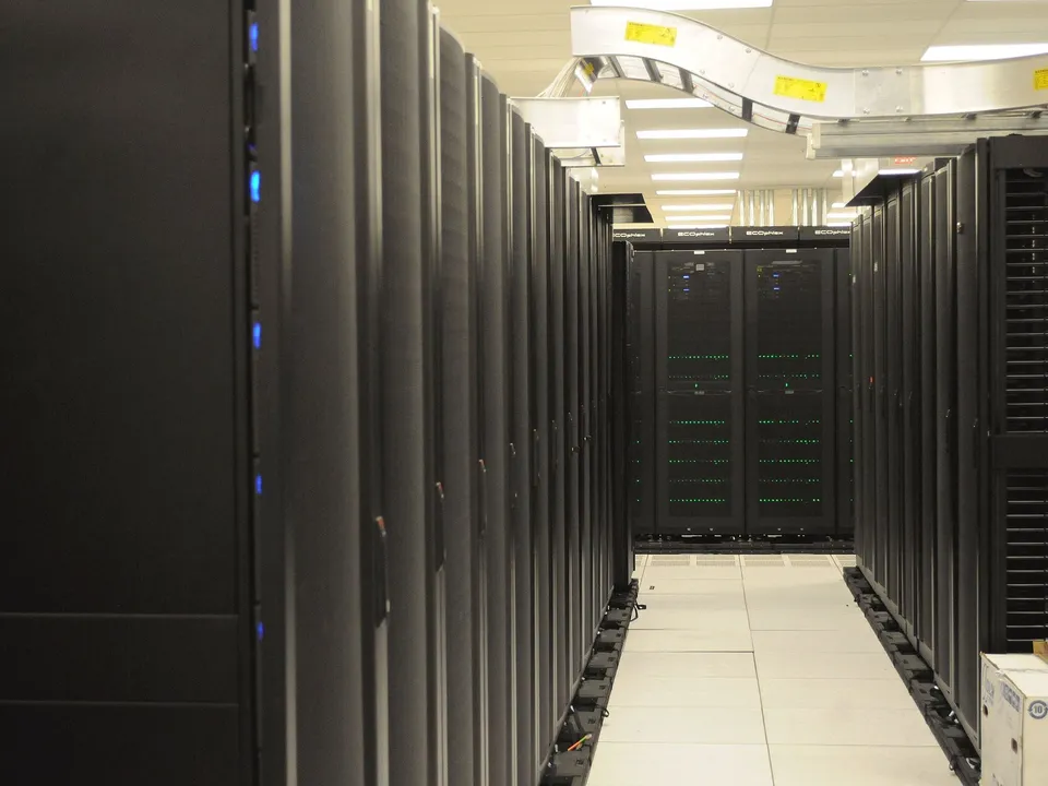 La fiebre de centros de datos de IA choca con la realidad: 47 grandes proyectos frenados en EE. UU.