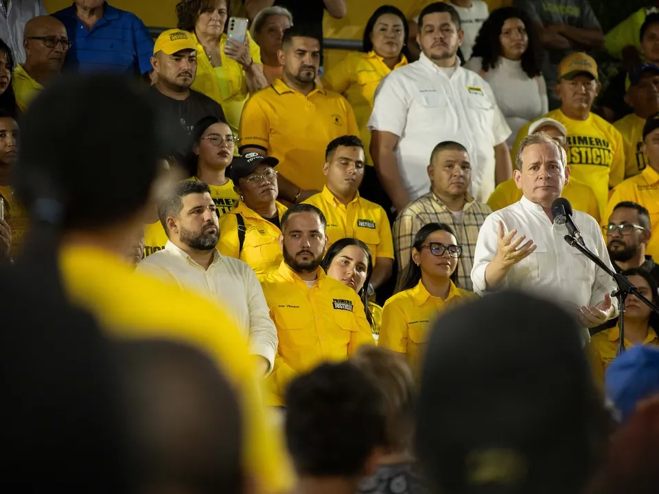 ¿2027 o 2028? La calle exige fecha, la mesa pide paciencia y la interina acusa a quienes protestan de querer «incendiar» el país