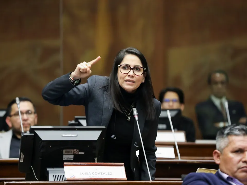 Detienen en Ecuador a Luisa González, la rival correísta de Noboa que ya era investigada por presunto dinero venezolano en su campaña