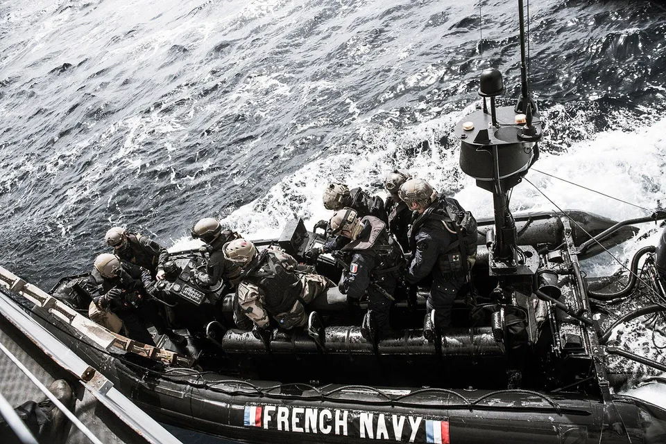 Una fragata francesa intercepta en el Caribe un pesquero con bandera venezolana y 2,9 toneladas de droga